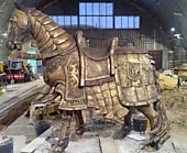 скульптура рыцарский конь